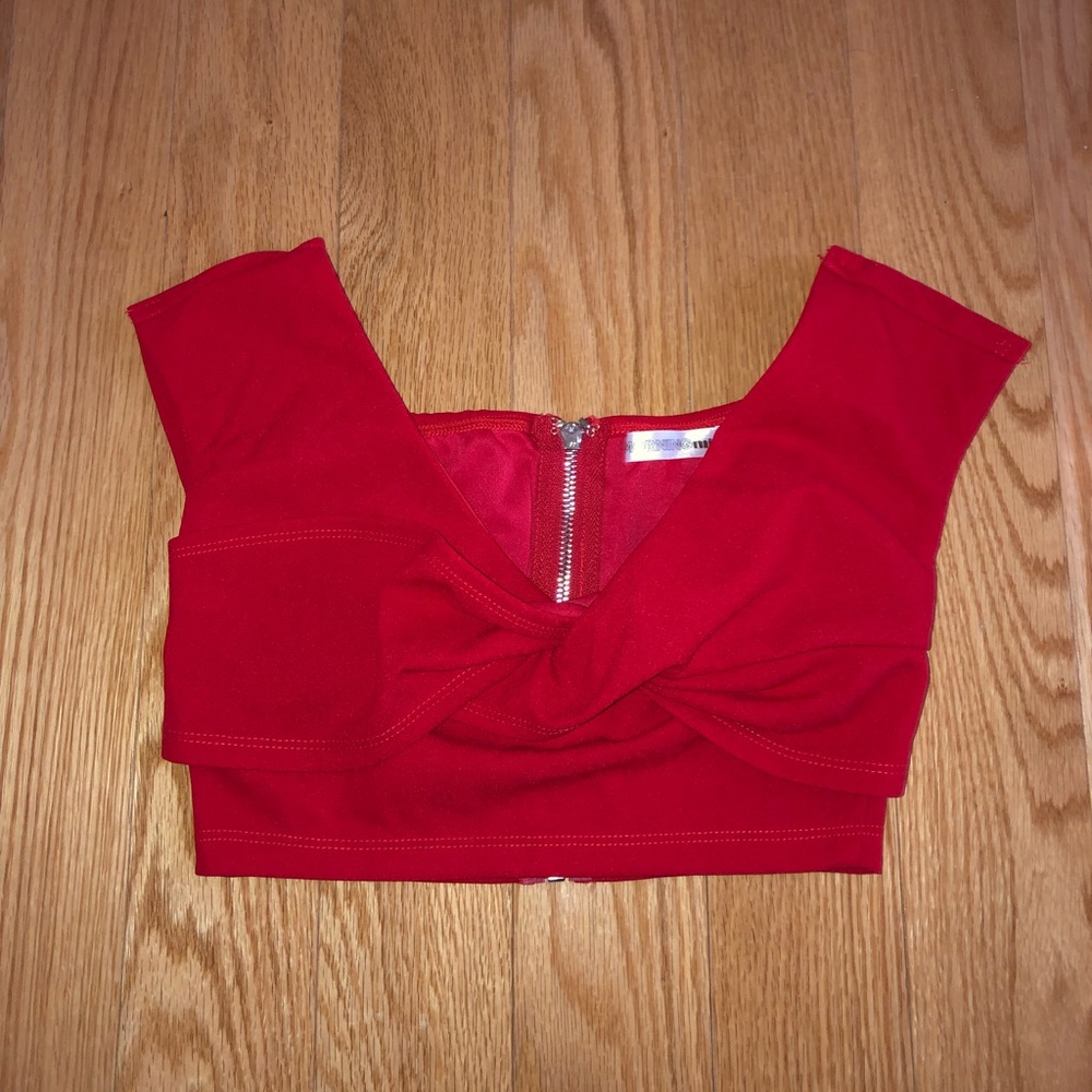 TIGER MIST RED CROP